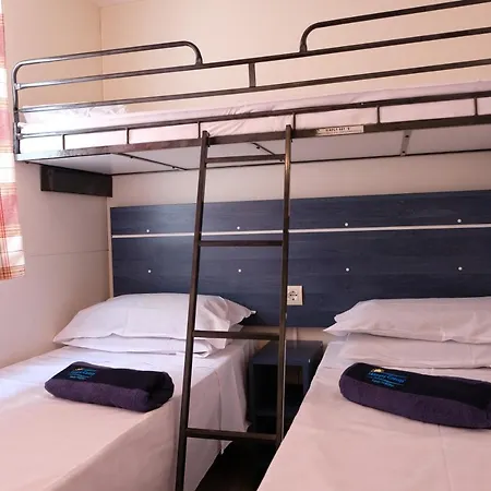 Campingplads Happy Camp Mobile Homes In Golden Sunset Alissos