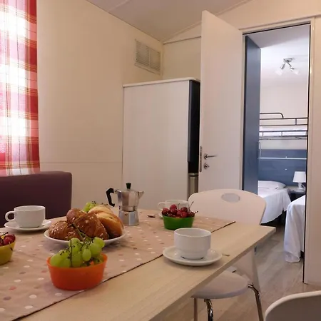 Campingplads Happy Camp Mobile Homes In Golden Sunset *